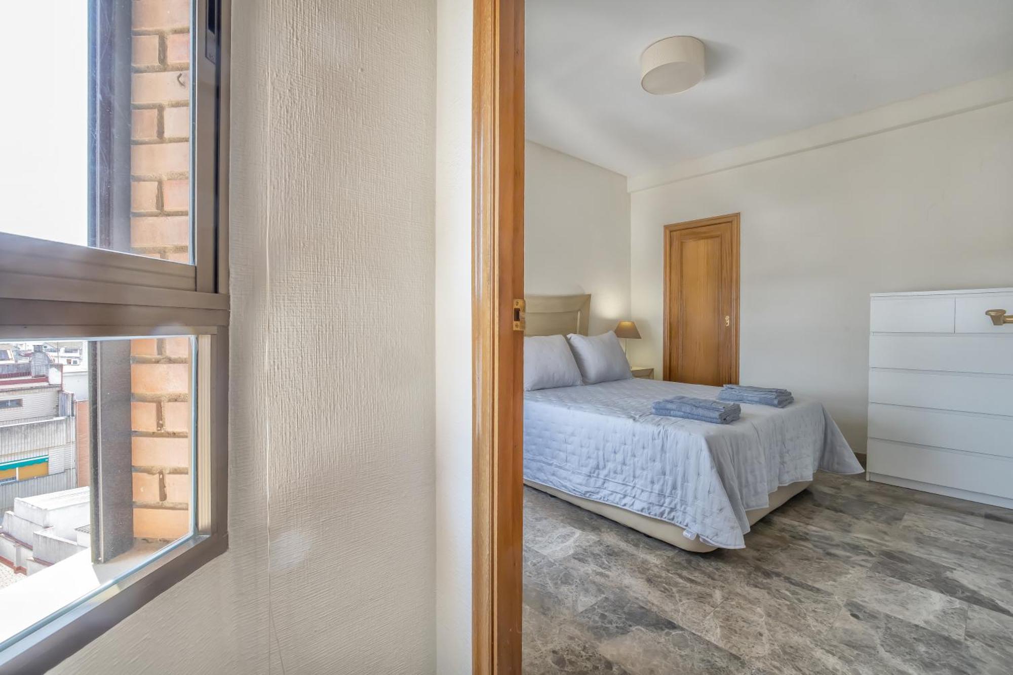 R & T Cordoba Center Apartamentos - Parking Екстериор снимка