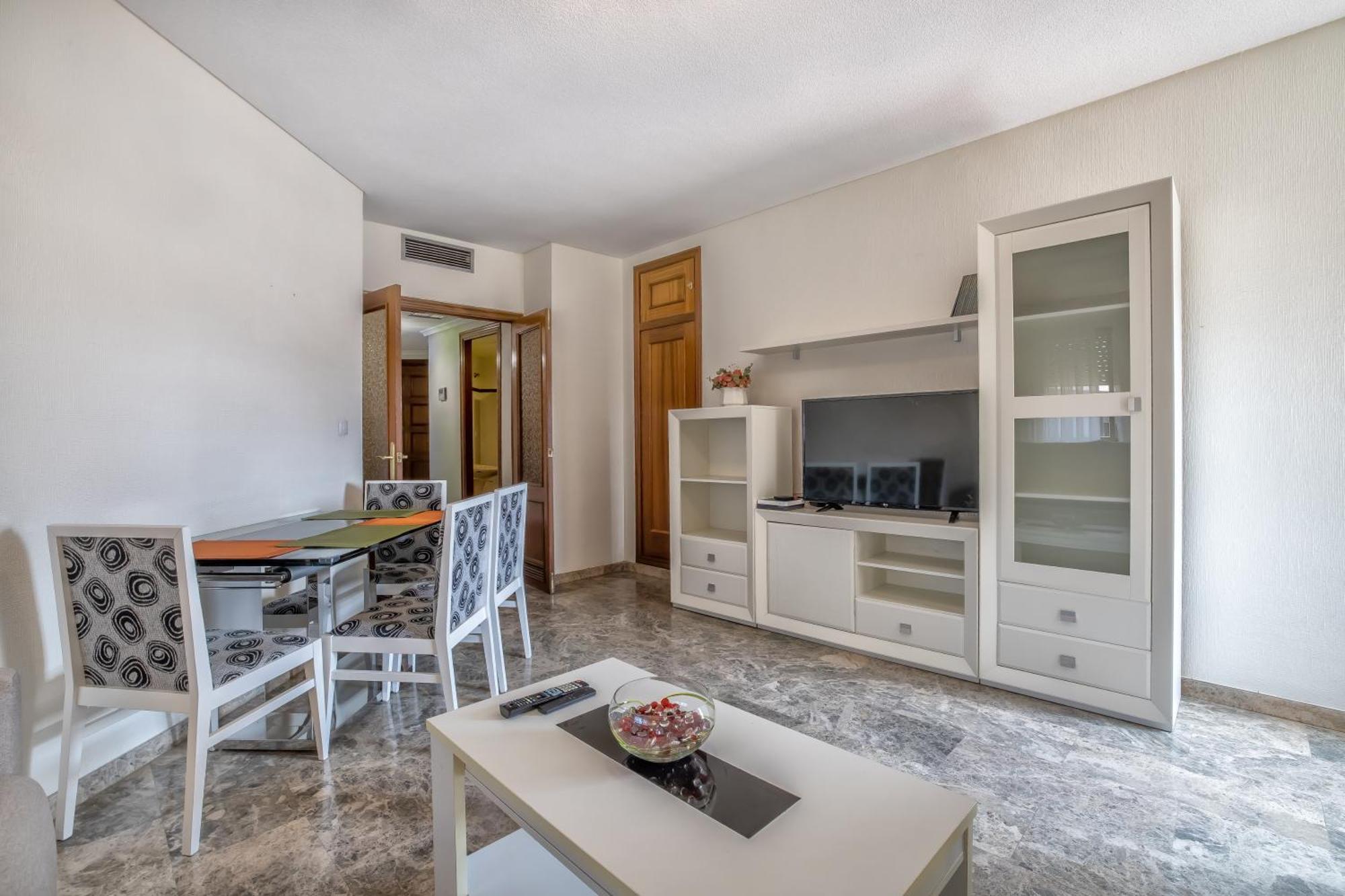 R & T Cordoba Center Apartamentos - Parking Екстериор снимка