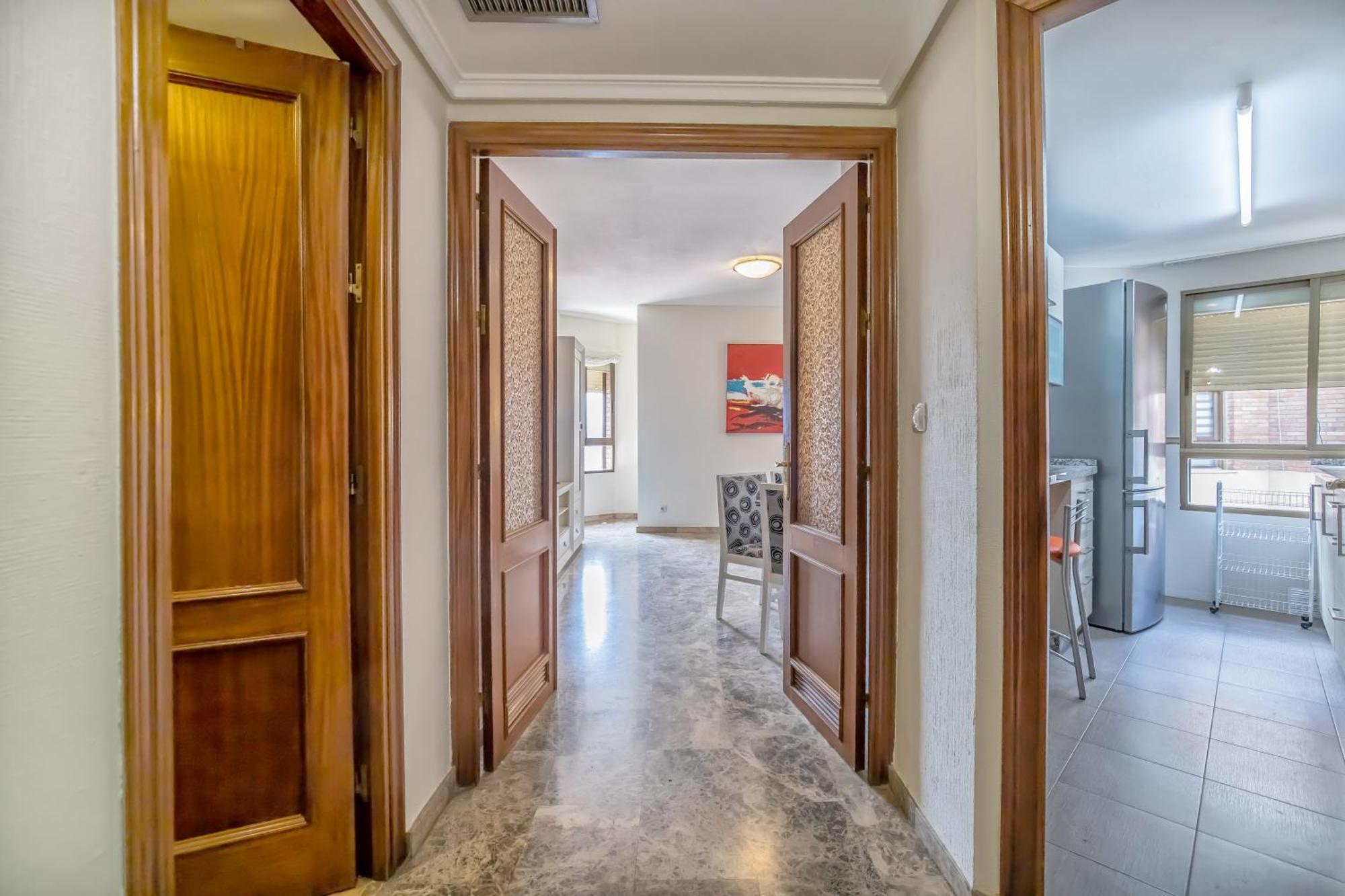 R & T Cordoba Center Apartamentos - Parking Екстериор снимка