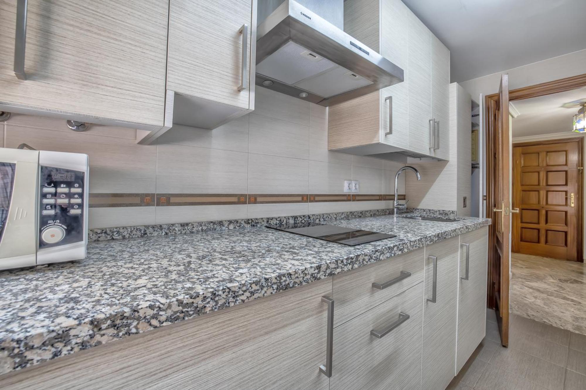 R & T Cordoba Center Apartamentos - Parking Екстериор снимка