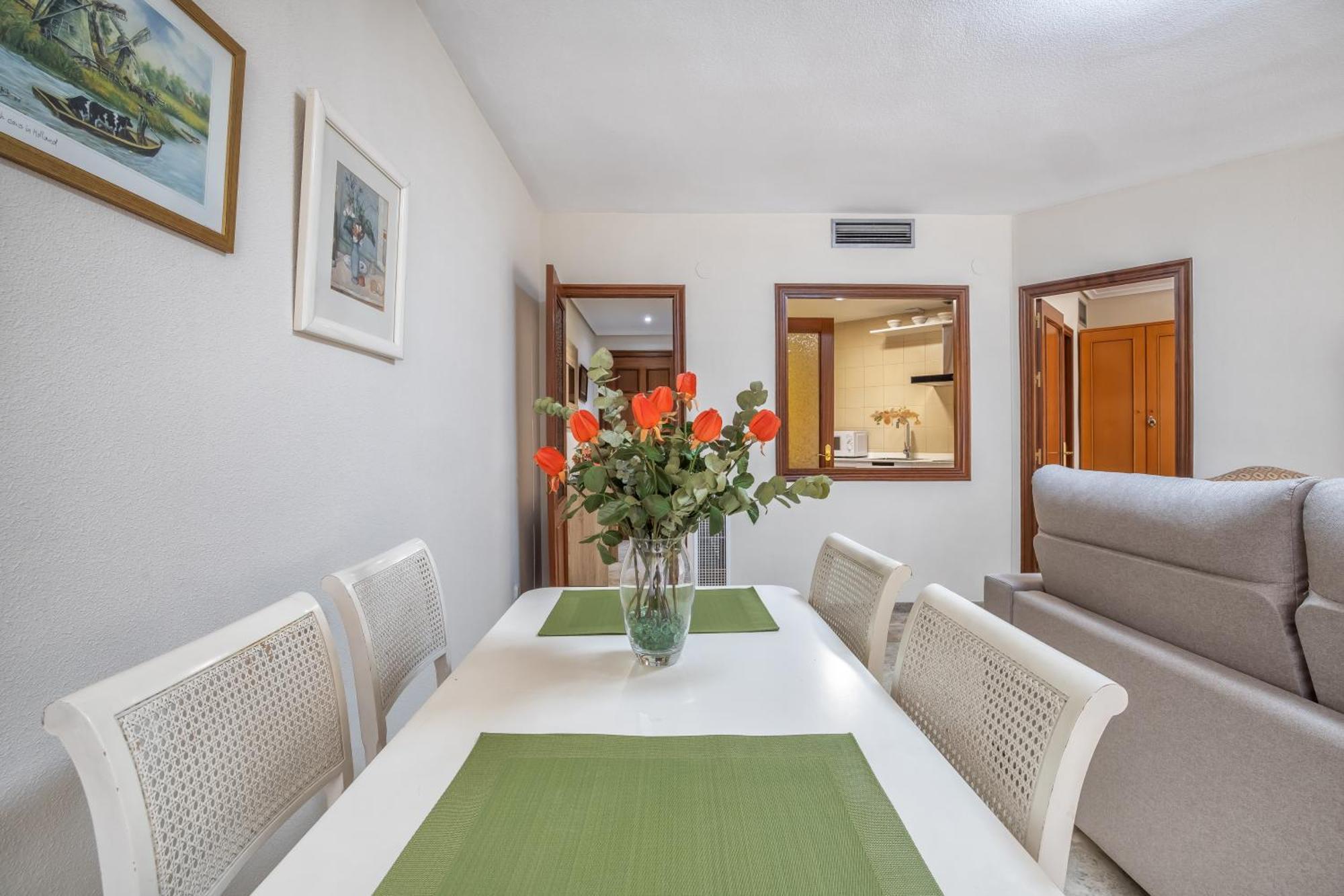 R & T Cordoba Center Apartamentos - Parking Екстериор снимка